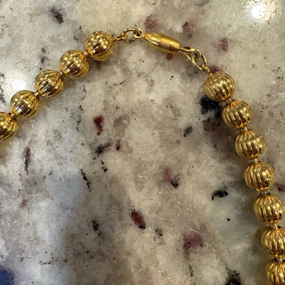Vintage Gold Mushroom Pendant Necklace - Picture 7 of 8